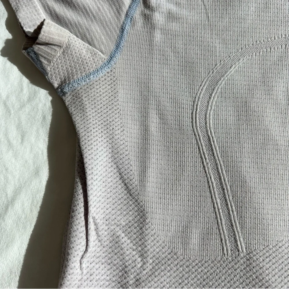 Lululemon swiftly tech short sleeve - Picture 3 of 6